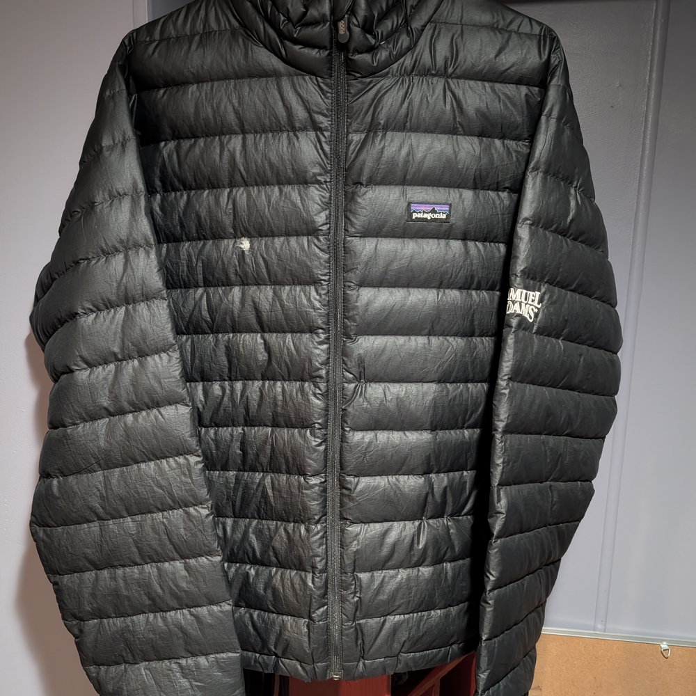 Patagonia Men's Dark Gray Puffer Jacket